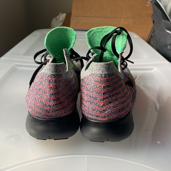 Nike Mens Size 12 Free RN Flyknit - Picture 3 of 4